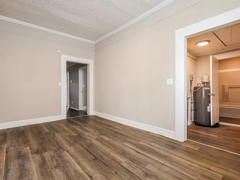 676019_019_living_room_12887729.jpg