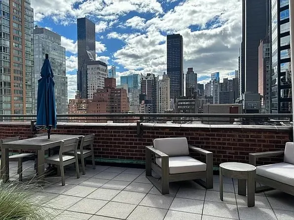 220 East 54th Street 4J image 1 of 15