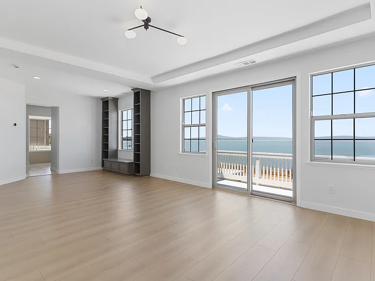 1105 Rock Harbor Point — Photo 16