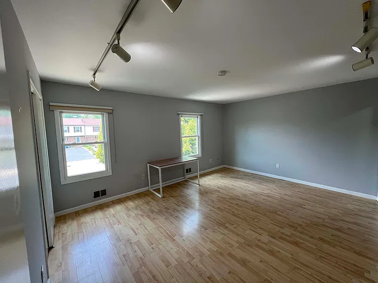 24 Redbud Rd — Photo 8