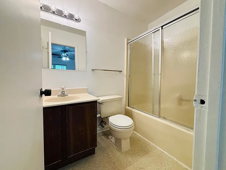 354 Shenandoah Cir — Photo 9