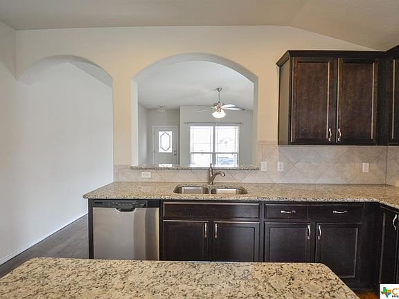 4th image of 1316 Emerald Gate Dr