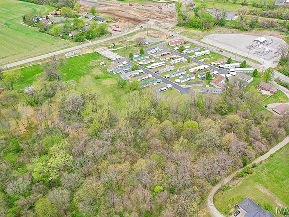 5th image of 2202 N Bluff Rd