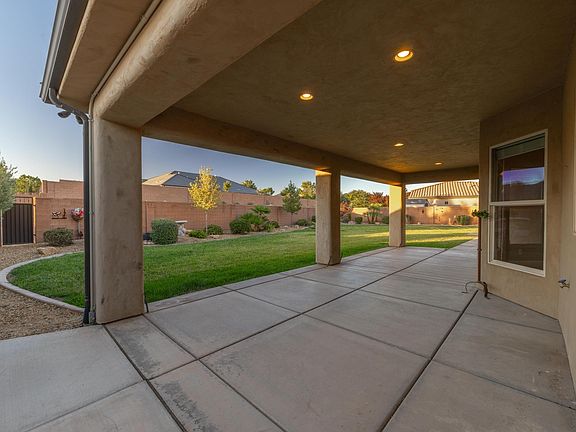 4th image of 2223 E Coyote Springs Dr