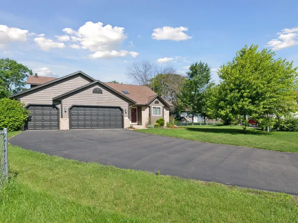 16276 Greenbriar Ct, Lakeville, MN 55044