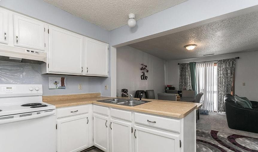 1st image of 740 Westwinds Dr #4