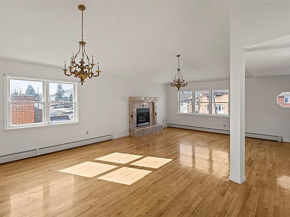 3rd image of 166 Woodside Ave Floor 1