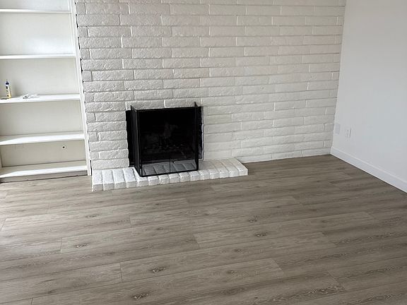 5th image of 936 Princess Dr