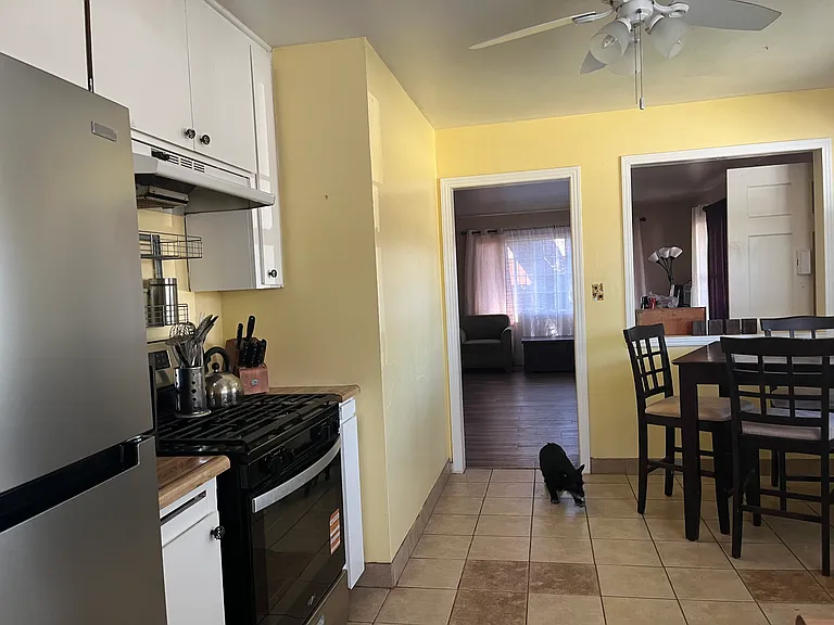 430 Cedar Ave — Photo 4