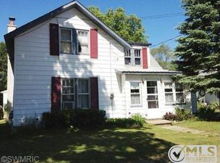 821 N Hemlock St, Evart, MI