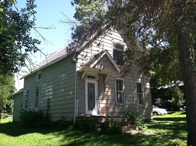 1st image of 822 Grant St