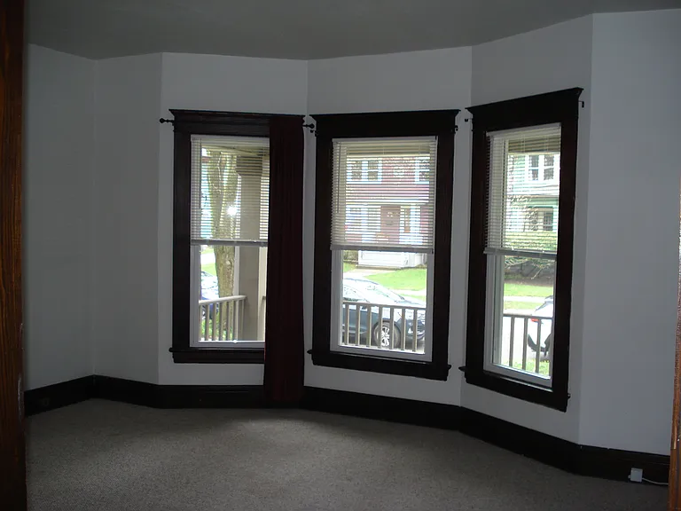 118 Russell St — Photo 14