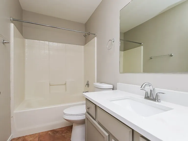 1604 S 80th Ln — Photo 14