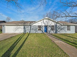 711 Rosedale Dr, Hewitt, TX 76643