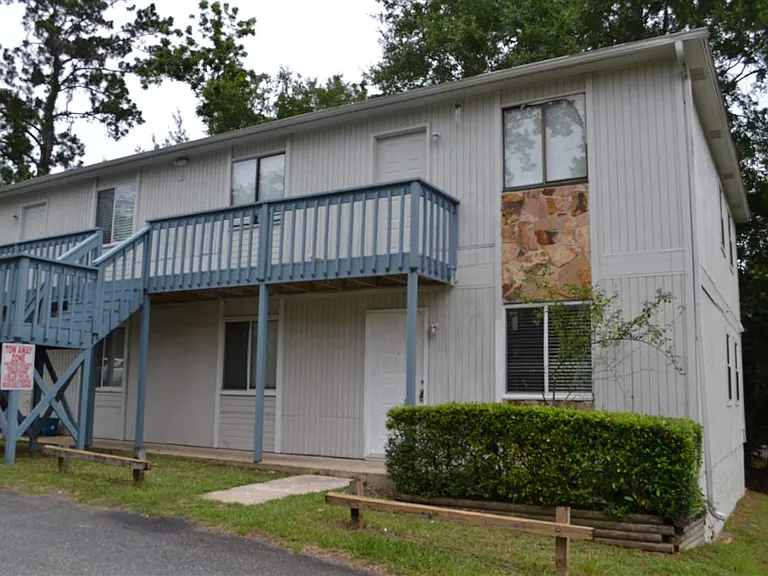 285 Dixie Dr #B2 — Photo 1