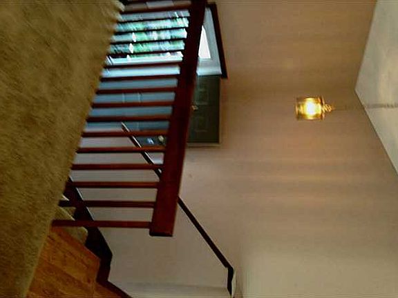 4th image of 18 Glenna Dr