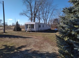 2437 E 3009th Rd, Seneca, IL 61360