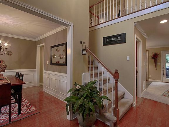 3rd image of 1209 Greatcoat Ln