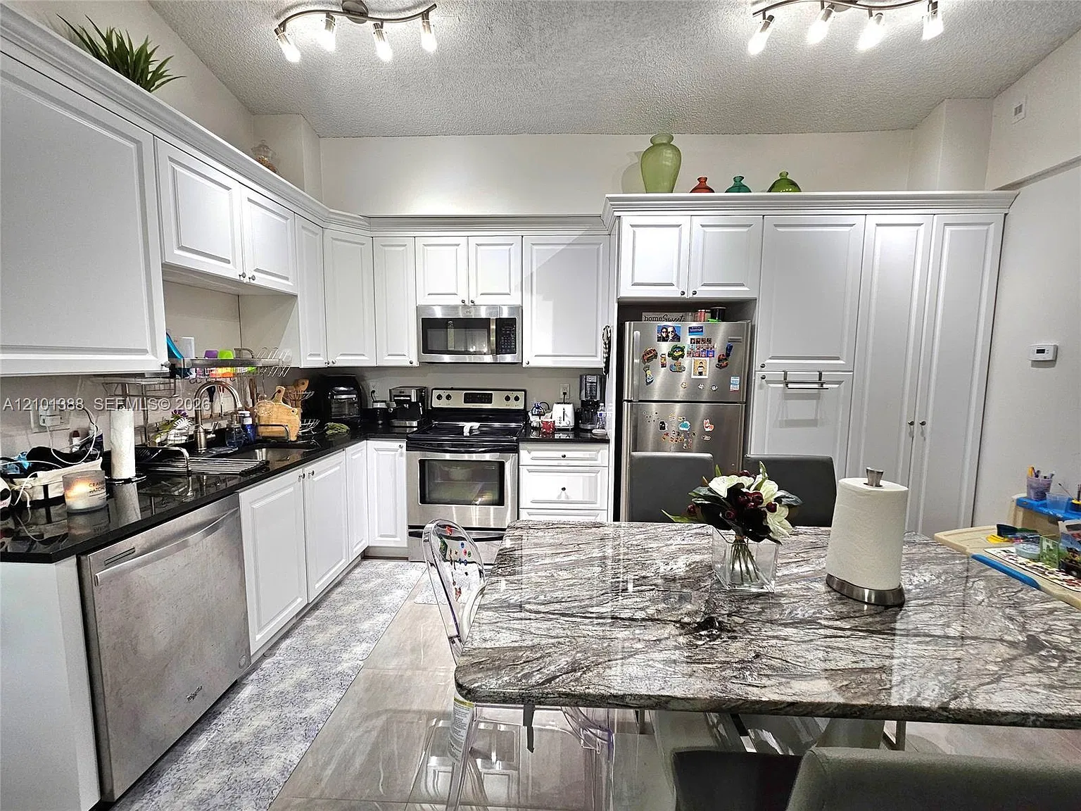 Coco Parc Condo — Photo 2