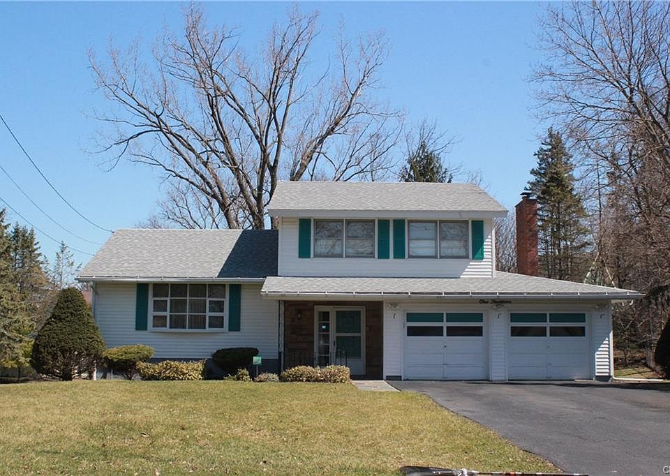 1st image of 114 Longmeadow Dr