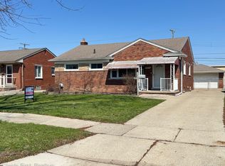 18047 Holland Ave, Eastpointe, MI 48021