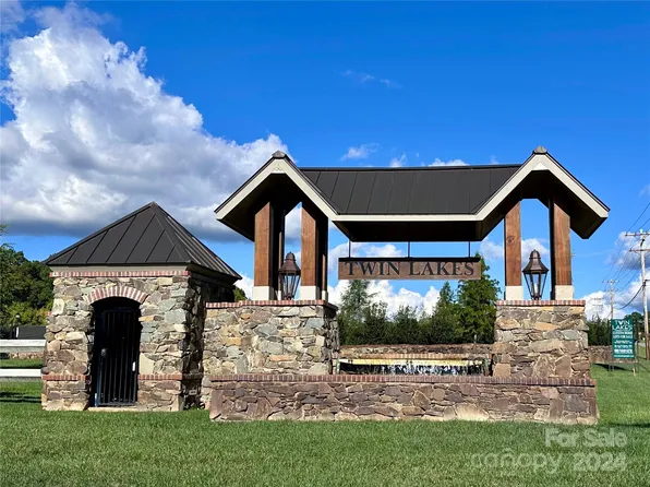 403 Crepe Myrtle Ln #34, Matthews, NC 28104