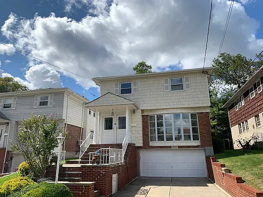 Rented by Winzone Realty Inc | media 12