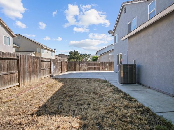 456 Meadow Creek Dr, Patterson, CA 95363