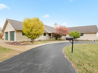 1152 E 1600 North Rd, Monticello, IL 61856