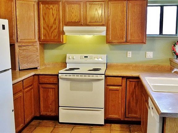 5th image of 948 El Nido Ct