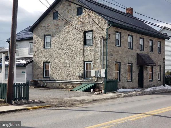 421 Lincoln Way E, Mc Connellsburg, PA 17233