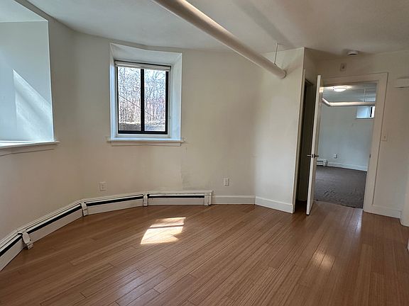 5th image of 1871 Beacon St Suite 1