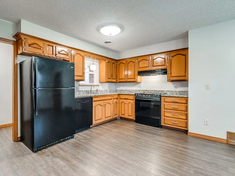 1639 Westbrooke Ter — Photo 10