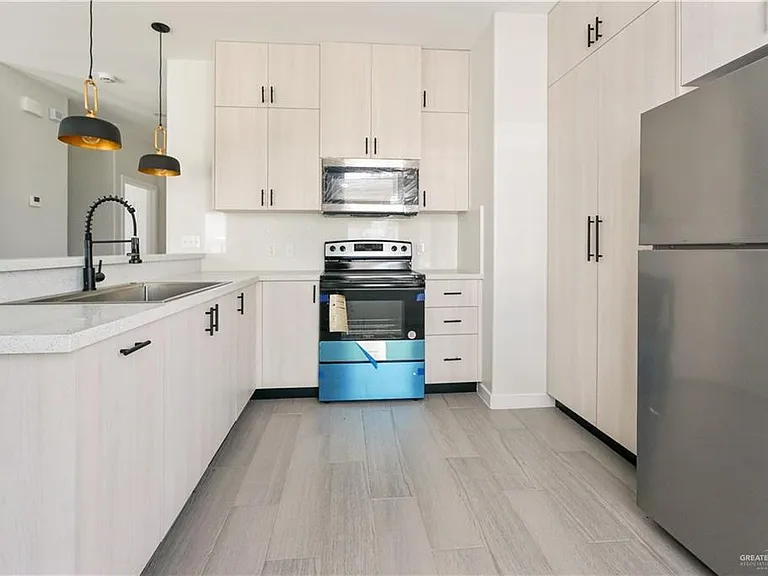 5601 Northwestern Ave #3 — Photo 5