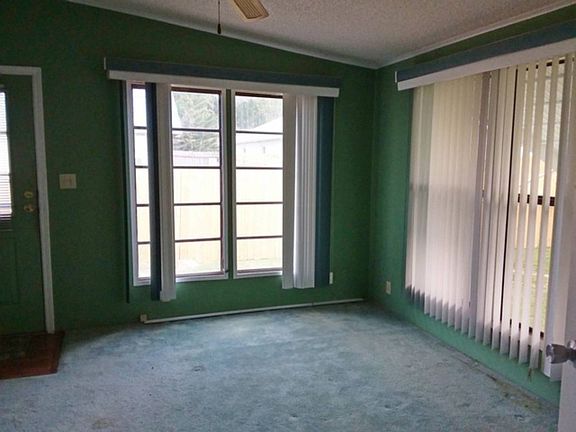 2nd image of 331 Lakeview Ln