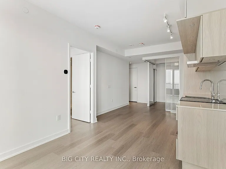 448 Burnhamthorpe Rd W #4501 — Photo 16