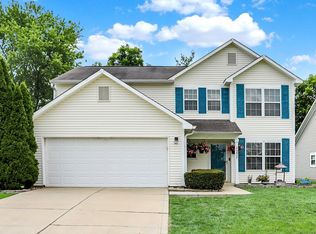 3927 Chantry Way, Greenwood, IN 46143