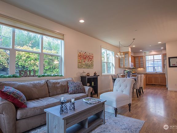 3rd image of 7701 Beacon Pl NE Unit 107