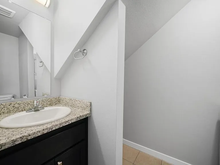 352 NE Evergreen Ct #16 — Photo 8