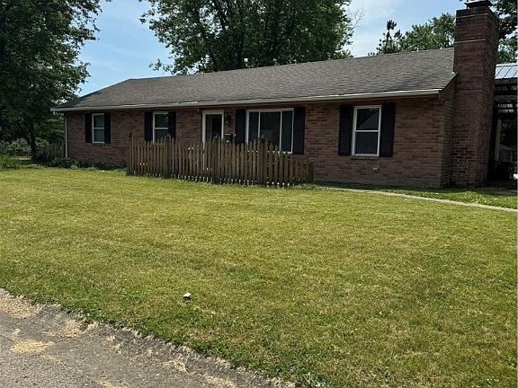 3rd image of 100 Terry Ct