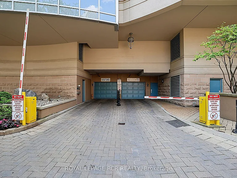 1 Rean Dr #113 — Photo 24