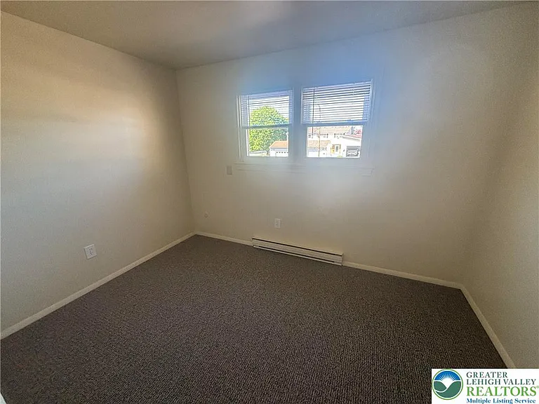 5 Stonewood Pl — Photo 12