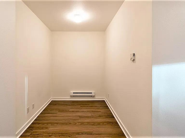 Five 2 Five 1st Ave West — Photo 9