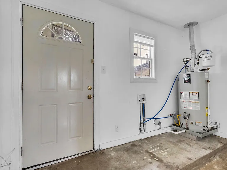 8745 Kimberly Dr — Photo 12