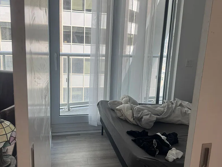 230 Simcoe St #1528 — Photo 13
