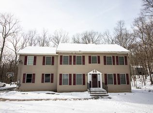 283 Woodcock Rd, Bushkill, PA 18324