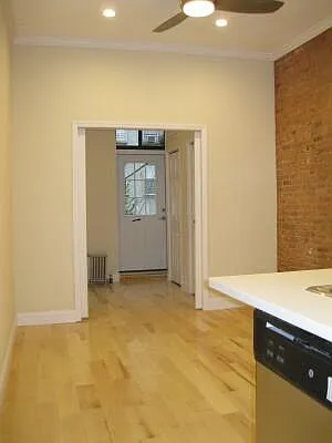 Rented by Tower Brokerage | media 9