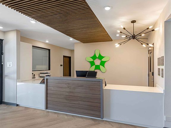 Lobby and Guest Check-in