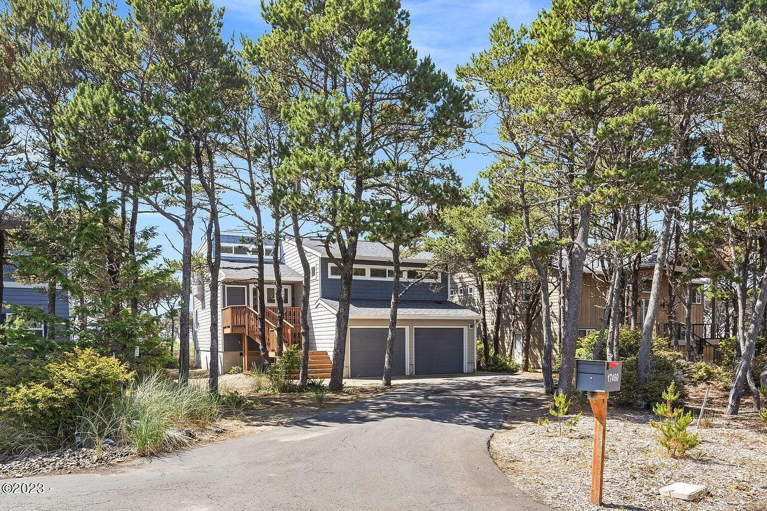 17460 Pine Beach Way photo 1