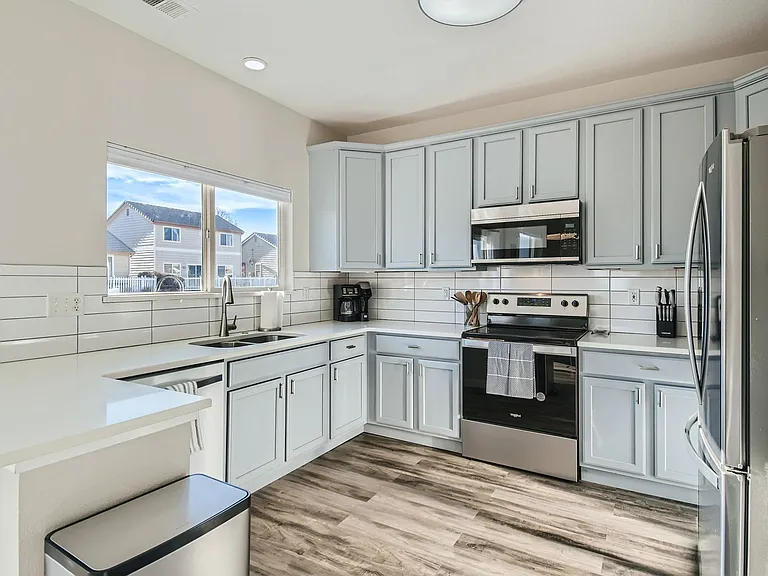 2504 E 127th Pl — Photo 8
